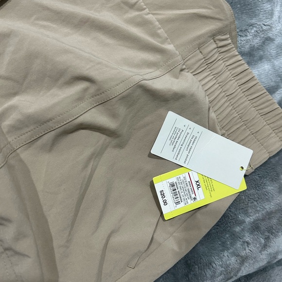 Women's Active Light Mid-Rise Shorts 4" - All In Motion tan size XXL - Picture 5 of 6